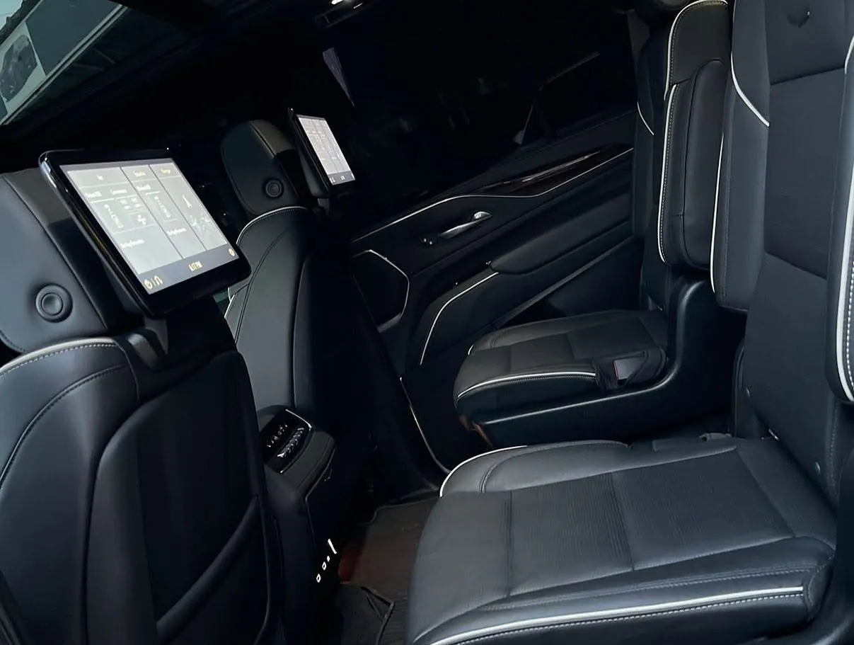 Cadillac Escalade 2021-2024 — Foto 9 de 14