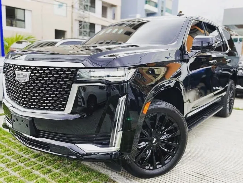 Cadillac Escalade 2021-2024 — Foto 12 de 14