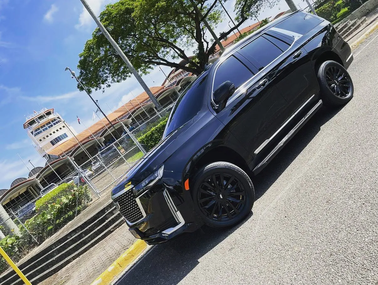 Cadillac Escalade 2021-2024 — Foto 13 de 14