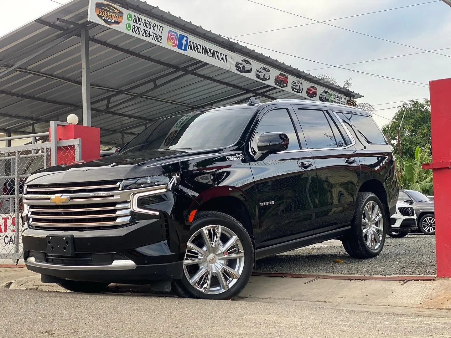 Chevrolet Tahoe High Country 2022-2024 — Foto 1 de 8