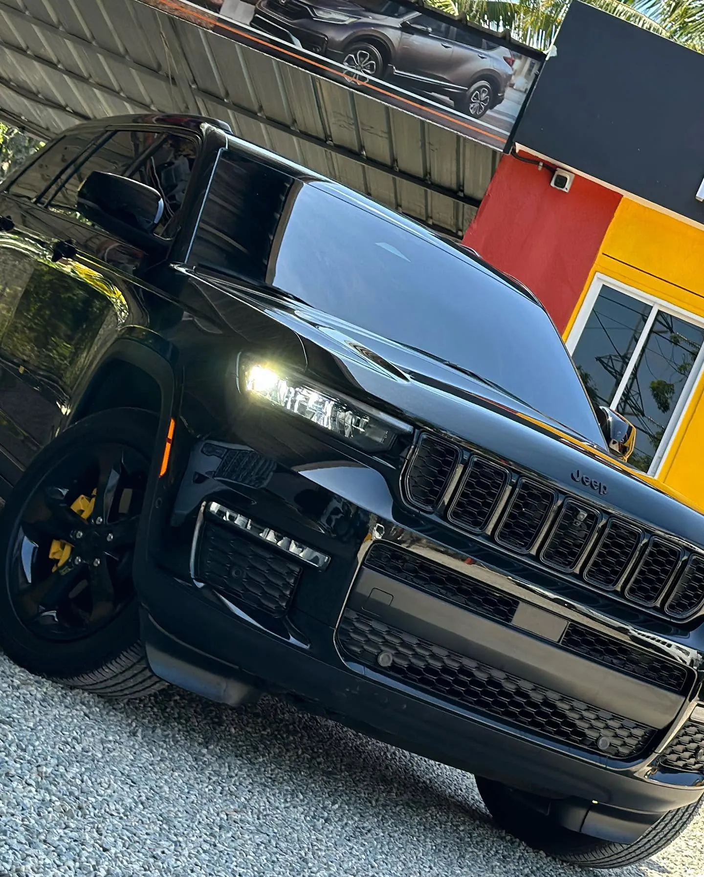 Jeep Grand Cherokee L Overland 2021-2023 — Foto 3 de 8