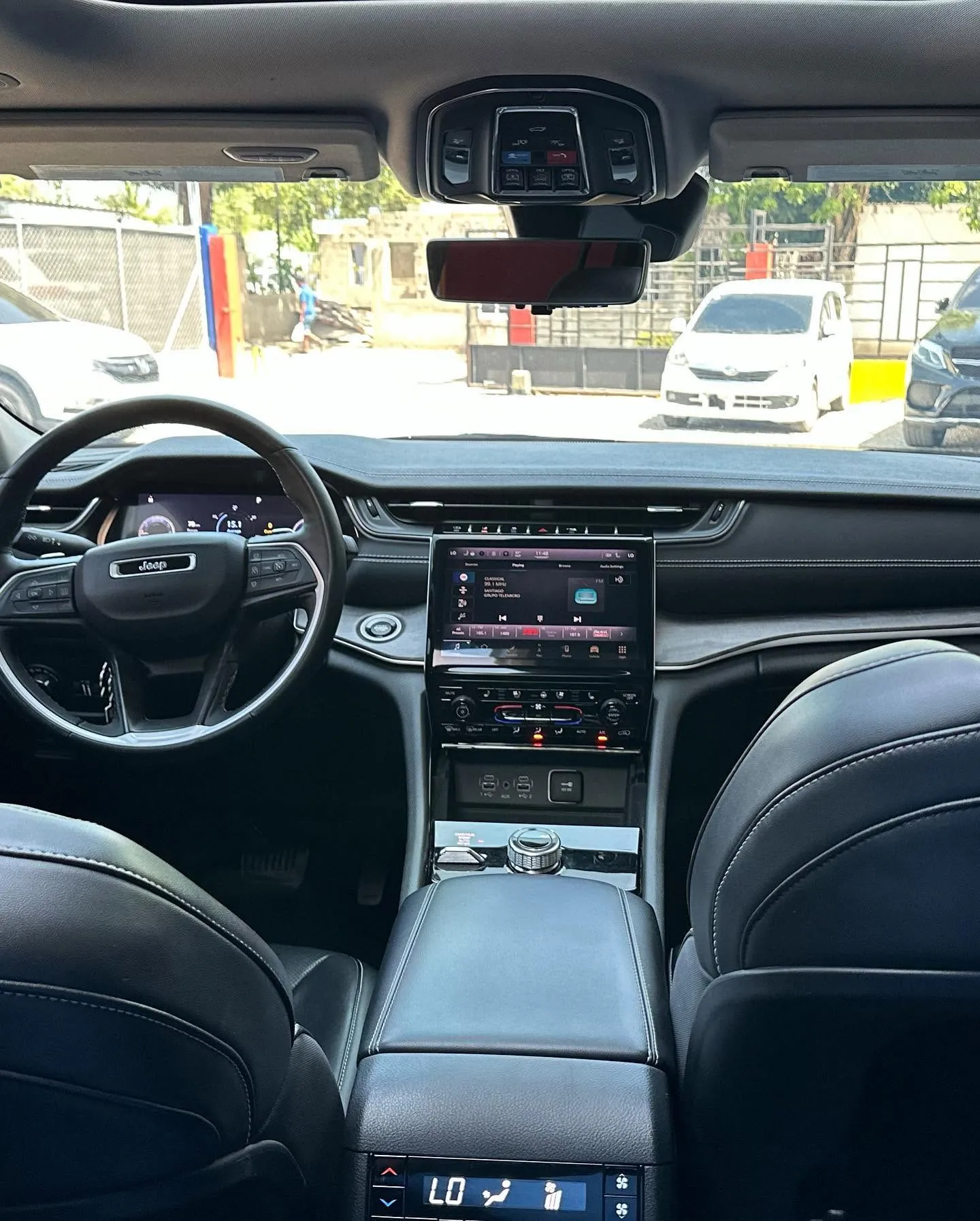 Jeep Grand Cherokee L Overland 2021-2023 — Foto 5 de 8