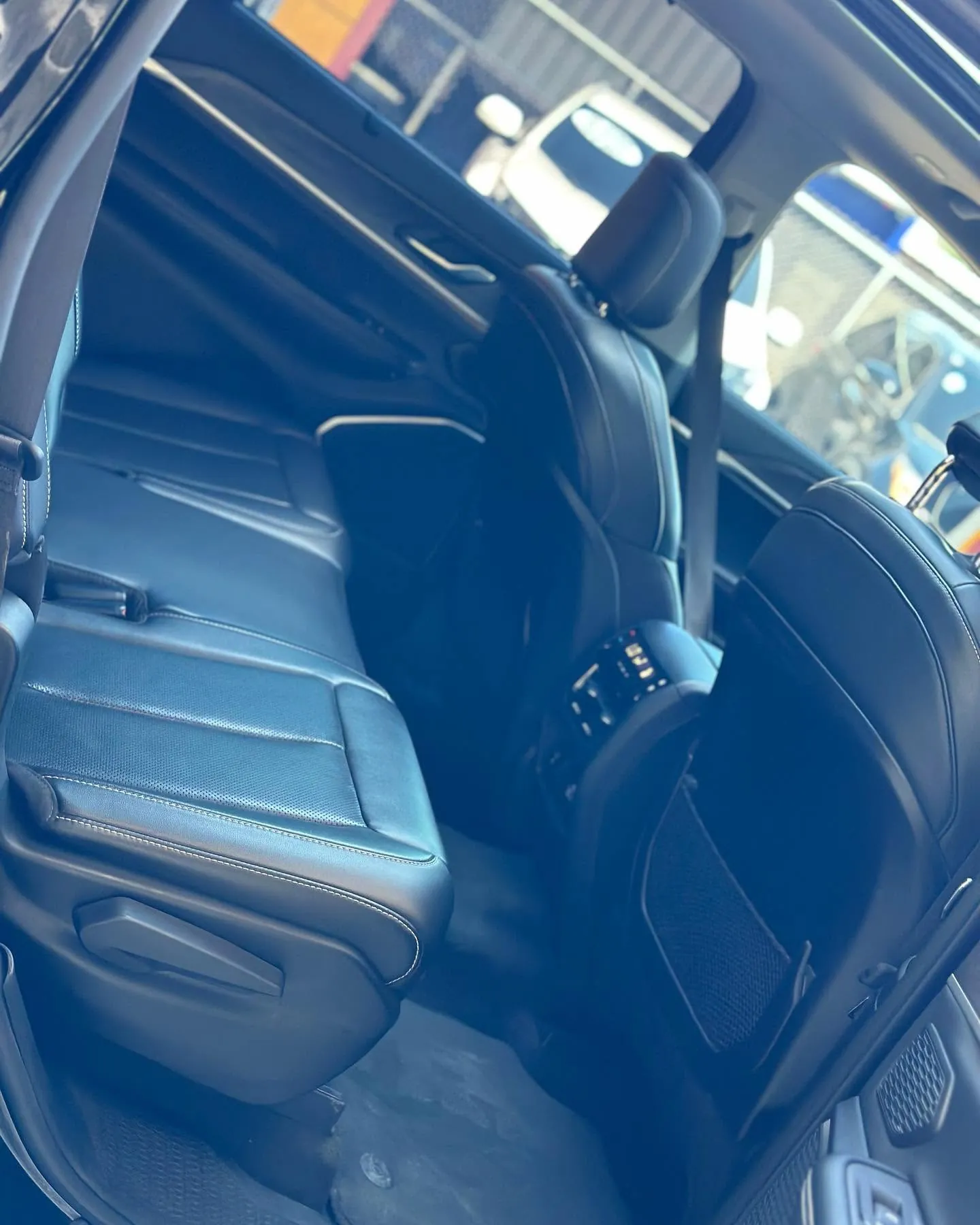 Jeep Grand Cherokee L Overland 2021-2023 — Foto 6 de 8