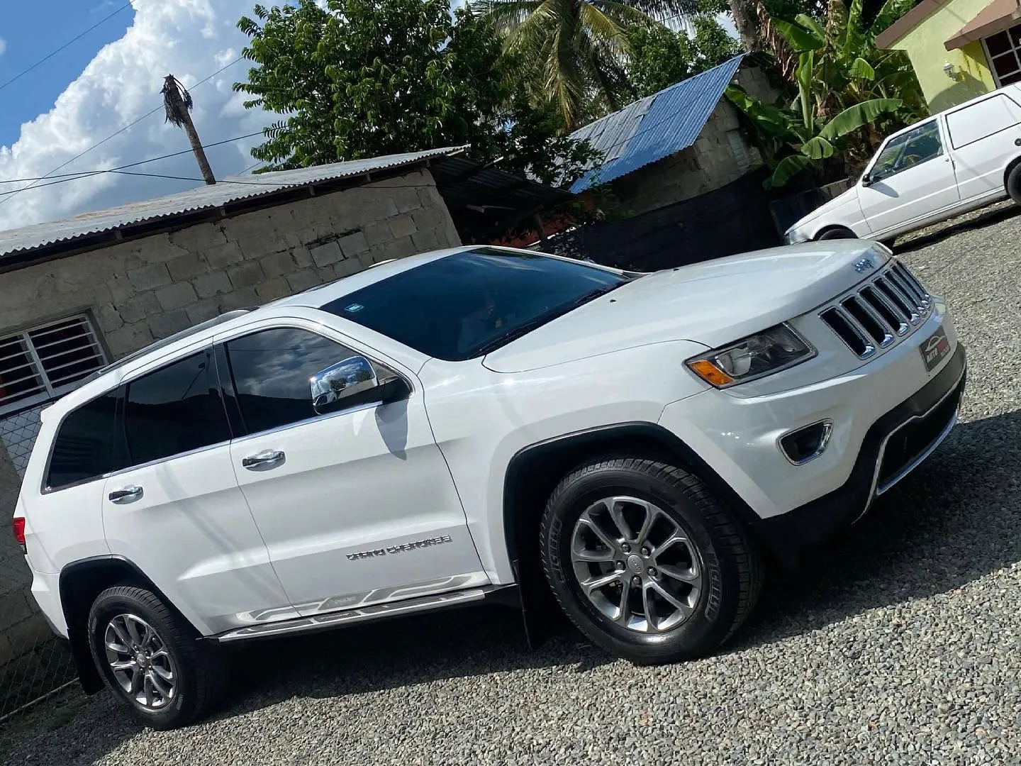 Jeep Grand Cherokee Limited 2014-2015 — Foto 1 de 7