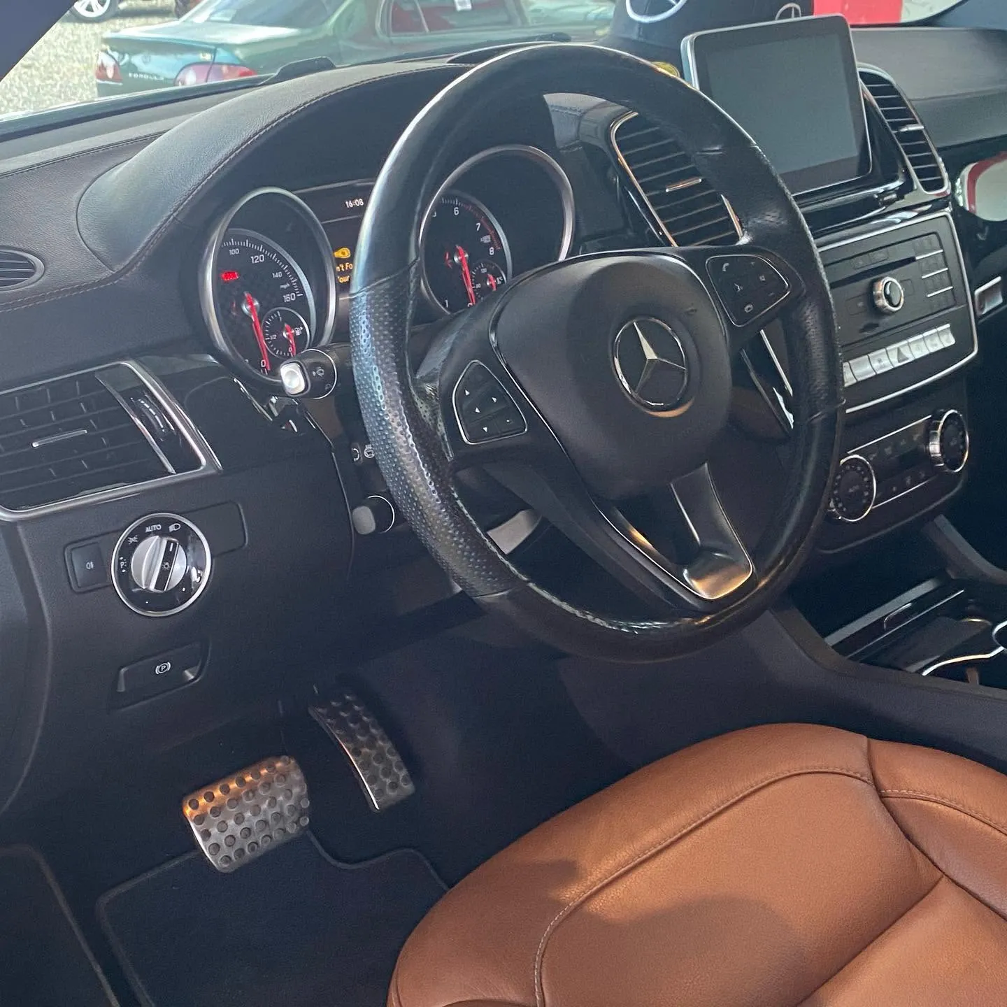 Mercedes-Benz GLE 43 AMG Coupé 2017-2019 — Foto 6 de 31