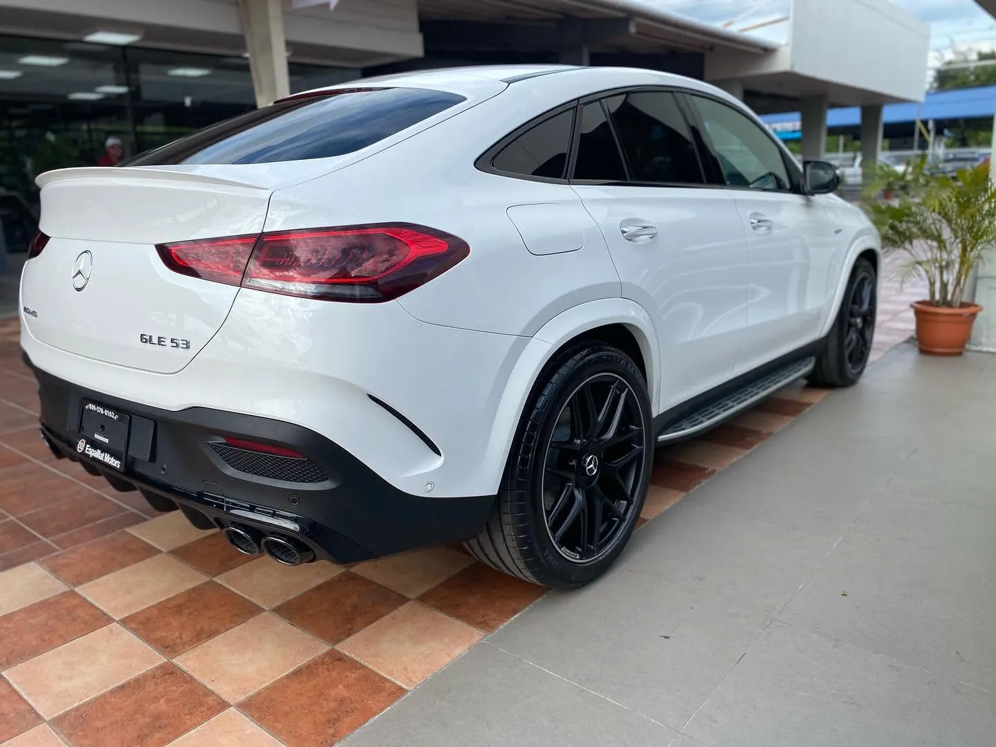 Mercedes-Benz GLE 53 AMG 2021-2023 — Foto 8 de 13