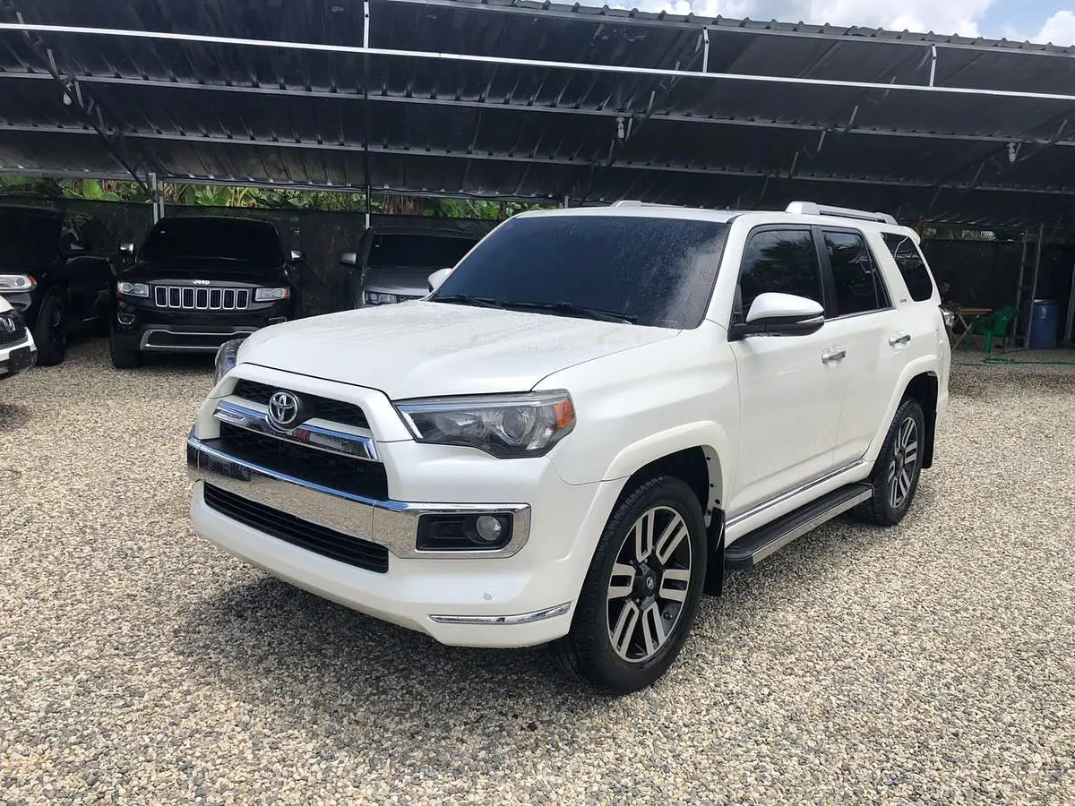 Toyota 4Runner 2014-2017 — Foto 1 de 7